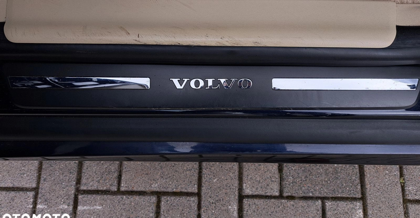 Volvo XC 60 cena 74900 przebieg: 251086, rok produkcji 2017 z Szczuczyn małe 407